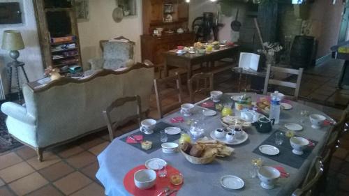 Pouilly-sous-Charlieu Bed & Breakfast | Aux Ronzières
