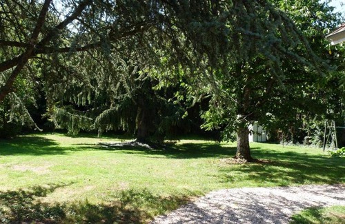 Montcheutin House | Aux trois sapins