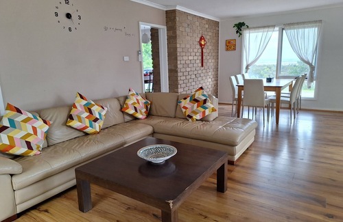 Tynong North Other | Auyea Farm 3 BR Entire House with Table Tennis - 7 Minutes to Gumbuya World!