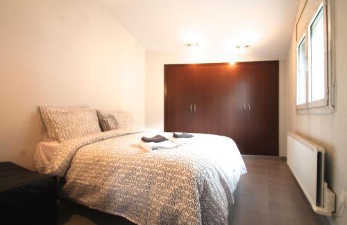 Les Escaldes Apartment | Av Carlemany, Centro comercial