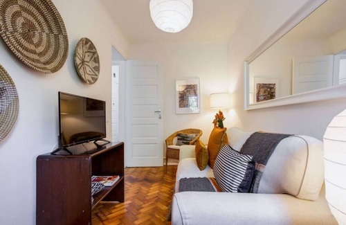 Sao Joao de Deus Apartment | Av. Madrid - 4º Direito · Spacious Tailor Made Flat in Areeiro
