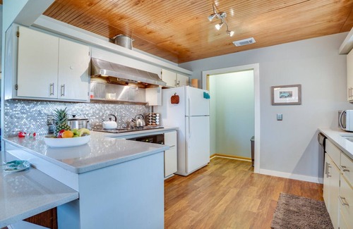 Cape San Blas House | Available for Fall Getaways! Dog-Friendly! Bay Views! Screened-in Porch! Sunset Views!