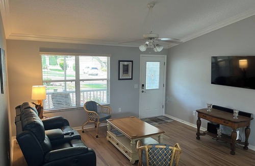 The Villages House | Available Jan - Mar 2026! 3br/2ba in prime Villages location
