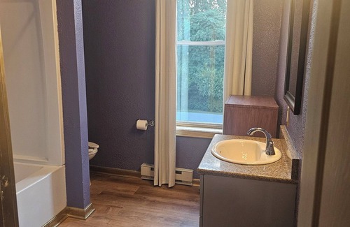 Reading Apartment | Available Now! NEW 1-bedroom apt Reading, 3 dispensaries and coffee!