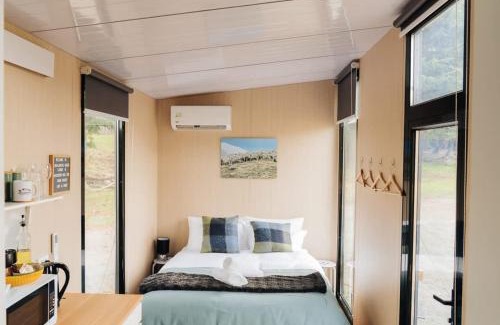 Mackenzie Country House | Avalanche Creek Cabin