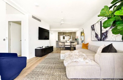 Sorrento Condo | Avalon - 2 Bed Condo Pool, Spa, Steam, Gym, Cinema