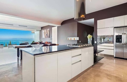 Amapas Condo | Avalon - 401 | 3BR Condo with Luxury Bay Views