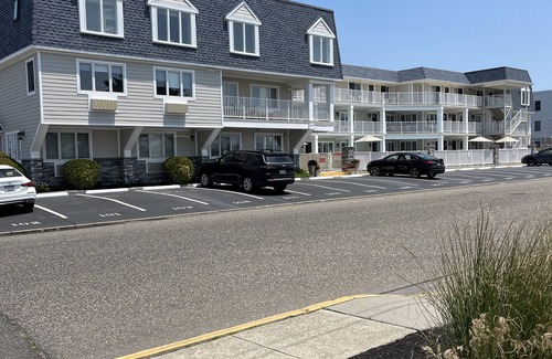 Avalon Condo | AVALON BEACH BLOCK! Renovated, Luxury condo W/heated pool steps to everything