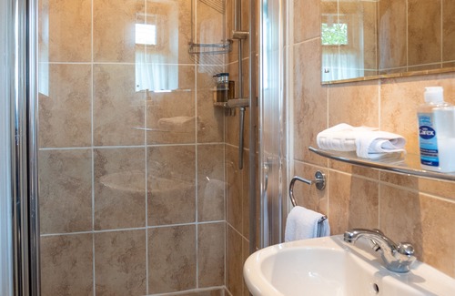 New Forest District Bed & Breakfast | Avalon House B&B