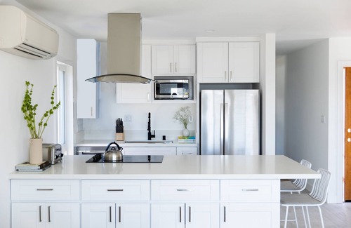 Middletown Condo | Avalon II by AvantStay | Chic & Stylish San Diego Condo w/Vibrant Interiors