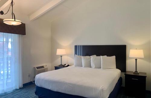 Morro Bay Hotel | Avalon Inn Downtown Morro Bay