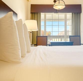 Morro Bay Hotel | Avalon Inn Downtown Morro Bay