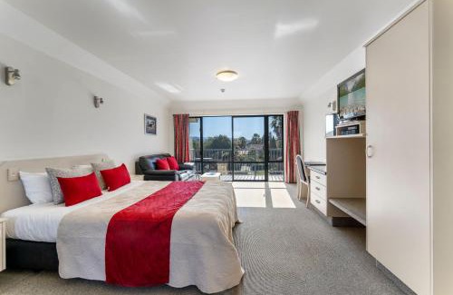 Motueka Hotel | Avalon Manor Motel