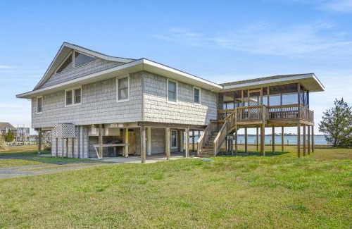 Deep Hole House | Avalon - waterfront home with fireplace and screened porch