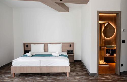 Gyongyos House | Avarka