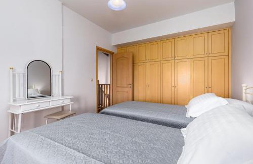 Limni House | Avgi Villa - Avra House With Shared Pool By Filoxenia Villas