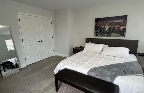 Downtown Villa | Aviation Lounge-Brewery/Food/AF Base/Hampton University