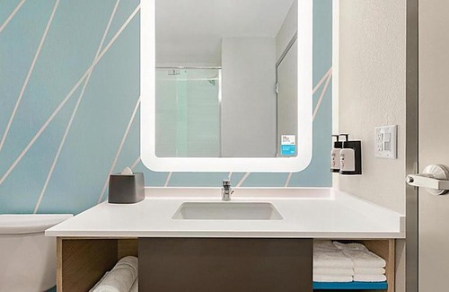 Auburn Hotel | avid hotel Auburn - University Area by IHG