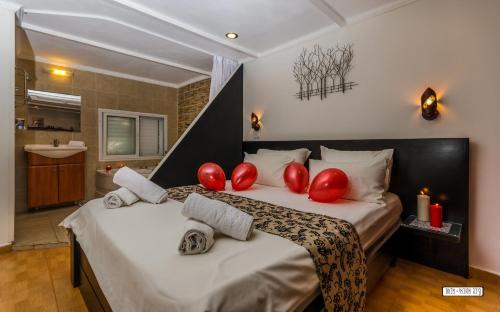Yavne'el Cabin | Avigail Guest House
