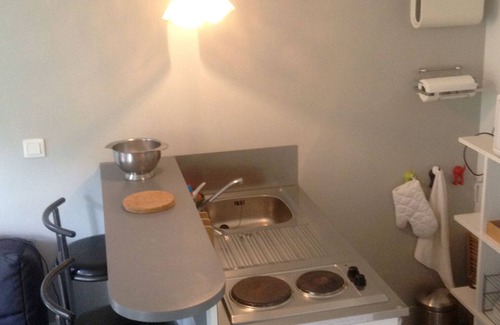 Avignon Cottage | Avignon, charming guest cottage in a town house with garden