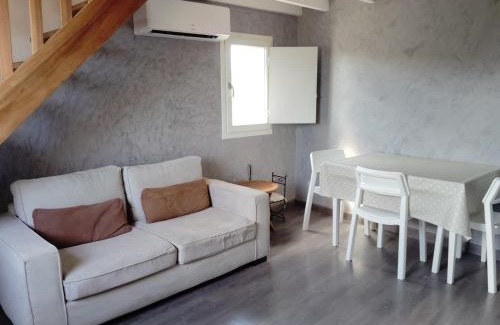 Avignon City Centre Apartment | Avignon intra-muros clim grand studio