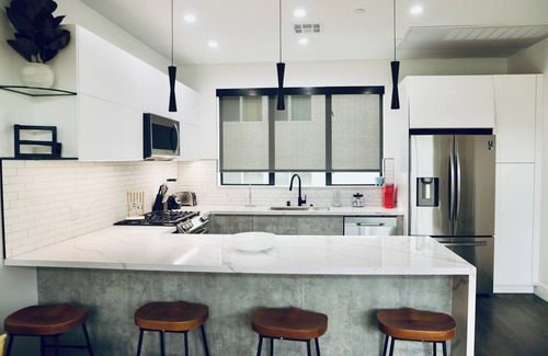 Marina del Rey House | Avon Teal