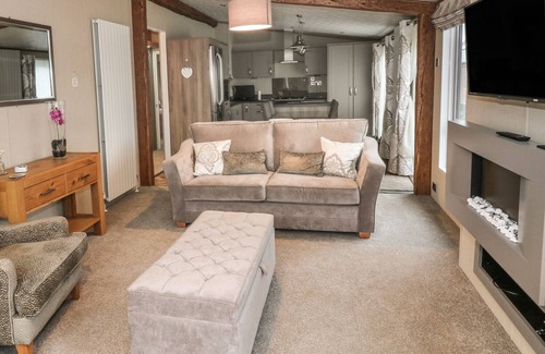 Dunning Cottage | AVONAL LODGE (24), family friendly, with a garden in Dunning