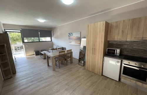 Markopoulon Apartment | AVR DELUXE SUITES 6 AIRPORT FREE SHUTTLE
