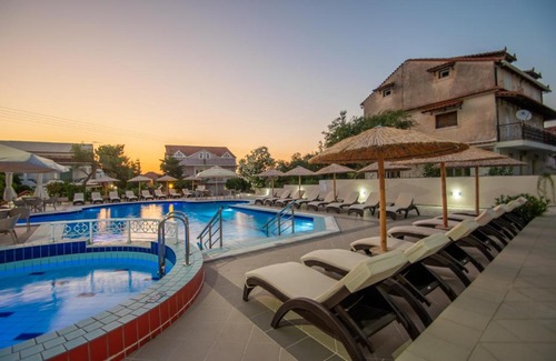 Meso Gerakari Apartment | Avra Resort II