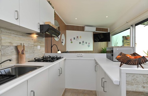 Praia das Macas Apartment | Awaiting you at Chez Nous the 1 bedroom home with a sea view. Sleeps 2 Guests