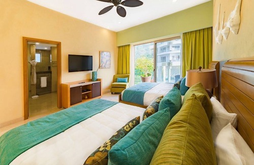 South Shore Hotel Area Resort | Award Winning 2-BR Panoramic View at Garza Blanca 5-Star Resort W/Jacuzzi