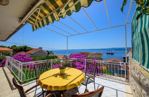 Bol Apartment | Award winning Garden Apartment with large Terrace and amazing Seaview