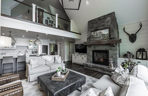 Baysville Cottage | Award Winning View on Lake of Bays, 3 bdrm 3 bath 4 season cottage!