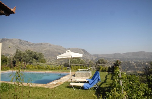 Pendamodi Villa | Away from the mad crowds and hustle bustle of a town
