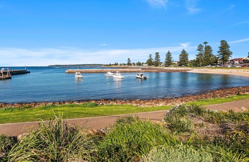 Shellharbour Apartment | Away On Addison - In the Heart of Shellharbour Village