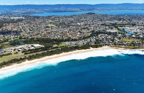Shellharbour Apartment | Away On Addison - In the Heart of Shellharbour Village