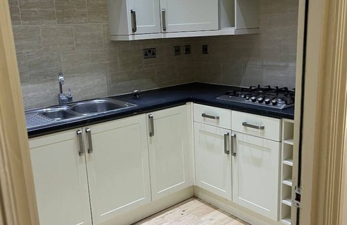 Pembridge Apartment | Awesome 3 bedroom very central flat