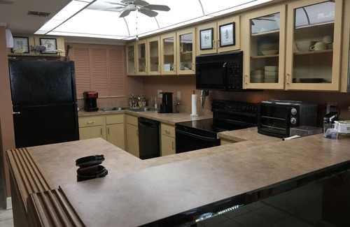 Ponce Inlet Condo | Awesome 6th Story View Of The Ocean, Pool And Beach