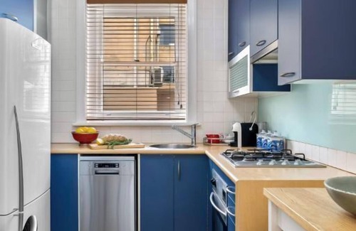 Albert Park Apartment | Awesome Albert Park Art Deco 2 Bedroom Apt. Bevan2