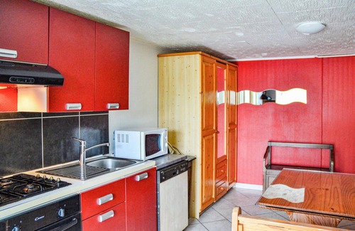Chambornay-les-Pin Apartment | Awesome apartment in Chambornay-Lès-Pin