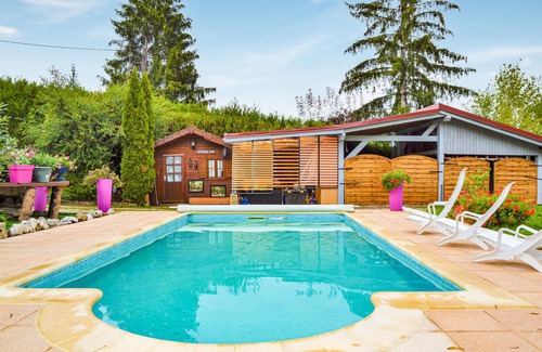 Chambornay-les-Pin Apartment | Awesome apartment in Chambornay-Lès-Pin