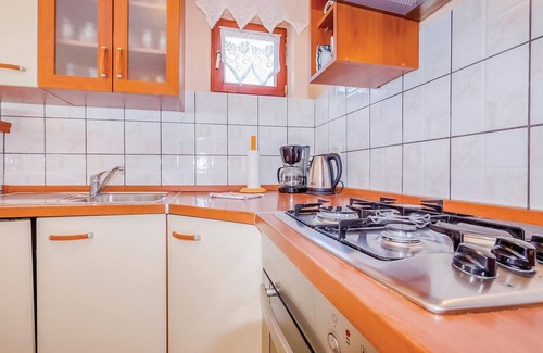 Novi Vinodolski Apartment | Awesome apartment in Novi Vinodolski