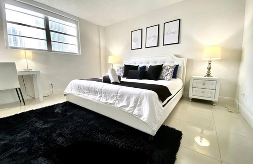 Sunny Isles Beach Apartment | Awesome apartment W/ Ocean view !!!!