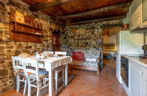 Comano Apartment | Awesome apartment in Comano -MS-