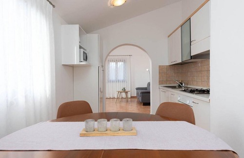 Cervar Apartment | Awesome apartment in Porec with WiFi