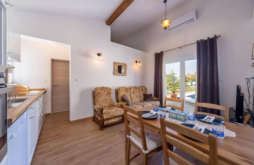 Kraljevica Apartment | Awesome apartment in Smrika with WiFi