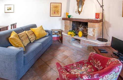 Sorano Apartment | Awesome Apartment in Sorano With Wifi and 1 Bedrooms