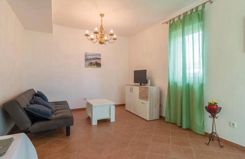 Batalaza Apartment | Awesome apartment in Ugljan with WiFi