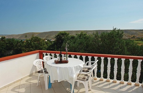 Vlasici Apartment | Awesome apartment in Vlasici with WiFi