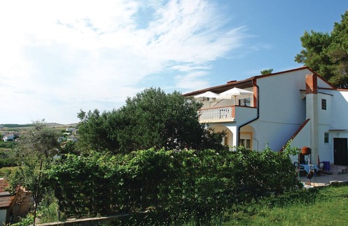 Vlasici Apartment | Awesome apartment in Vlasici with WiFi